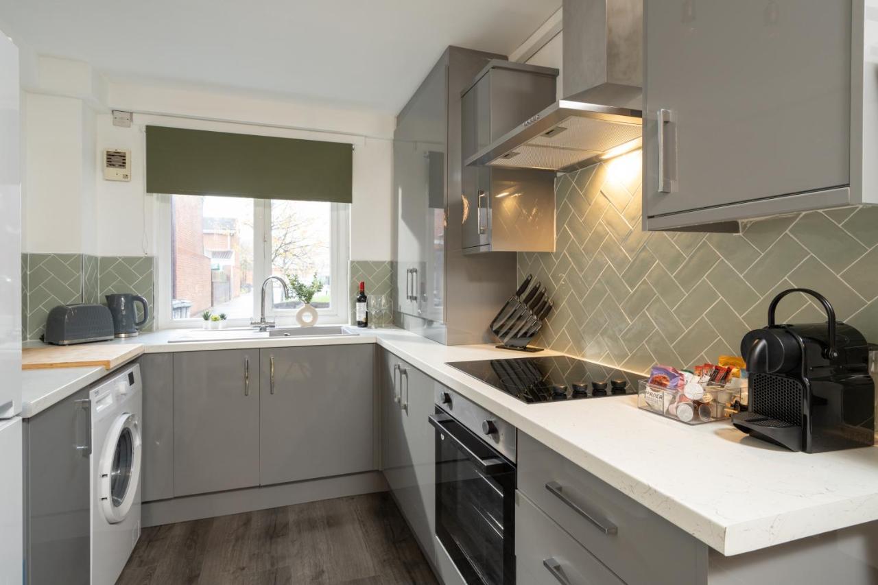 Vibe Haven - Modern 2 Bed With High Speed Wi-fi Apartment